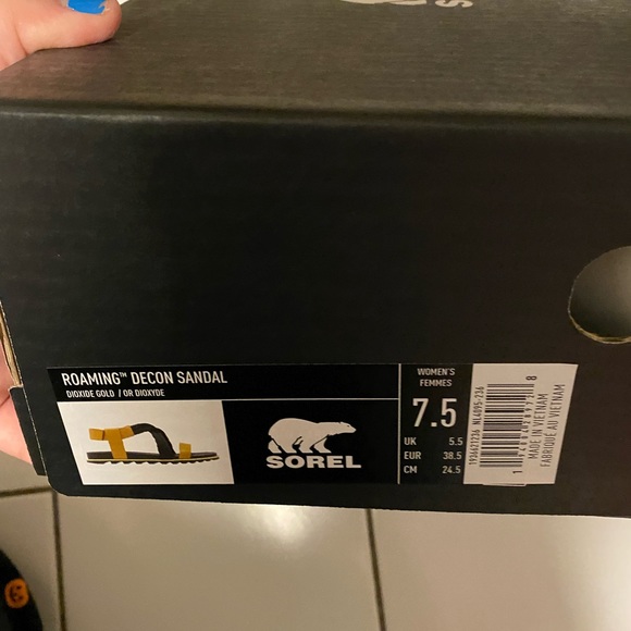 SOREL women’s Roaming Decon sandals in dioxide gold NWB - Picture 12 of 16